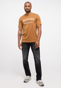 Mustang - MĘSKIE SPODNIE JEANSOWE MUSTANG WAGHINGTON STRAIGHT DENIM BLACK 1014267 4000 883. Okazja: na co dzień. Wzór: gradientowy, jednolity. Styl: elegancki, klasyczny, casual #6