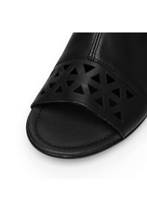 Rieker Sandały R8772-00 Czarny. Kolor: czarny. Materiał: skóra