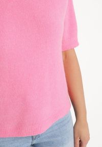 Born2be - Różowy Sweter z Wełną z Krótkim Rękawem Dannoria. Okazja: na co dzień. Kolor: różowy. Materiał: wełna. Długość rękawa: krótki rękaw. Długość: krótkie. Styl: elegancki, casual #3