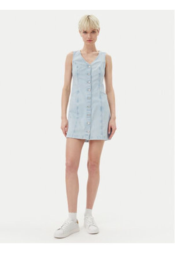 Levi's® Sukienka jeansowa Vianna Vest 001WL-0000 Błękitny Regular Fit. Kolor: niebieski. Materiał: bawełna