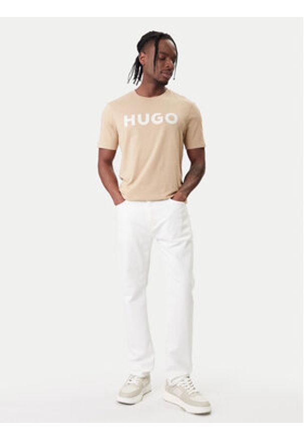 Hugo - HUGO Jeansy 50556632 Biały Regular Fit. Kolor: biały