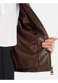 Guess Kurtka z imitacji skóry W6RL52 WL850 Brązowy Regular Fit. Kolor: brązowy. Materiał: skóra #3