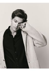 Reserved - Koszula slim fit z bawełną - czarny. Kolor: czarny. Materiał: bawełna #1