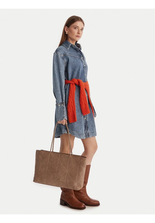 Calvin Klein Torebka Emblem Aop Embossed Suede Tote LV04F3334G Beżowy. Kolor: beżowy. Materiał: skórzane, zamszowe