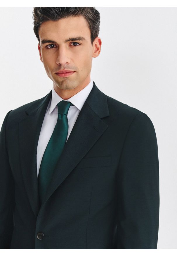 Pako Lorente - PAKO LORENTE - Wełniany zielony garnitur męski. Kolor: zielony. Materiał: wełna