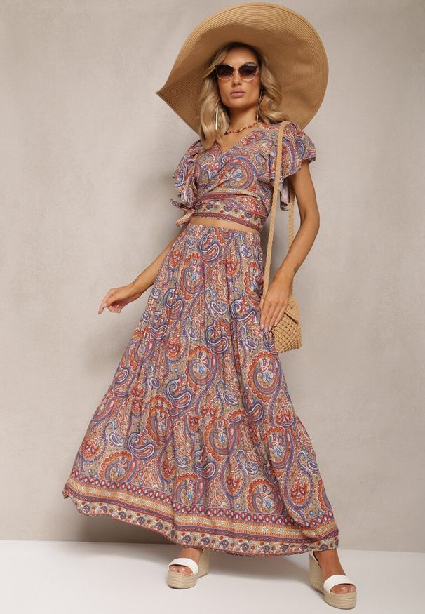 Renee - Beżowy Wiskozowy Komplet 2-Częściowy w Print Paisley Długa Spódnica i Kopertowy Top Aeodosia. Kolor: beżowy. Materiał: wiskoza. Wzór: paisley, nadruk