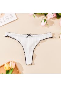 Intica - Stringi prążkowane z falbanką eleganckie Duilia. Kolor: biały. Materiał: prążkowany