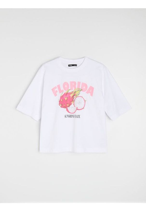 Sinsay - Bawełniana koszulka z nadrukiem owocowym - biały. Kolor: biały. Materiał: bawełna. Wzór: nadruk