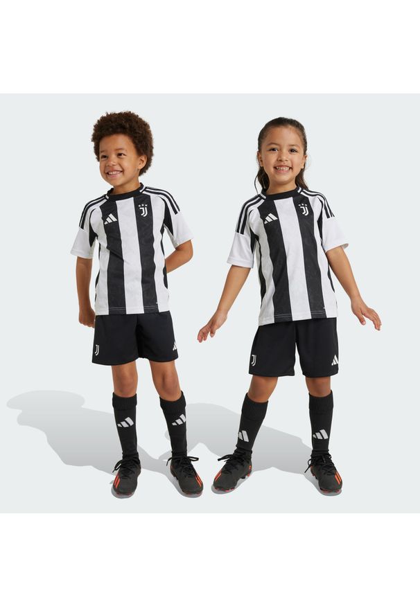 Adidas - Zestaw Juventus 24/25 Home Mini Kids. Kolor: biały, czarny, wielokolorowy. Materiał: materiał