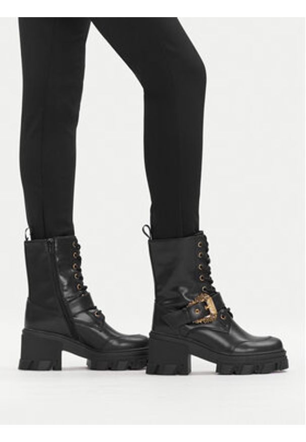 Versace Jeans Couture Trzewiki 79VA3S86 71570 899 Czarny. Kolor: czarny. Materiał: skóra