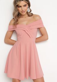 Born2be - Różowa Sukienka z Hiszpańskim Dekoltem o Rozkloszowanym Fasonie Vilenia. Okazja: na co dzień. Kolor: różowy. Typ sukienki: rozkloszowane. Styl: casual, elegancki #7