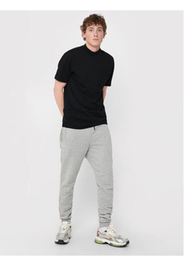 Only & Sons Spodnie dresowe Ceres 22018686 Szary Regular Fit. Kolor: szary. Materiał: dresówka, bawełna, syntetyk