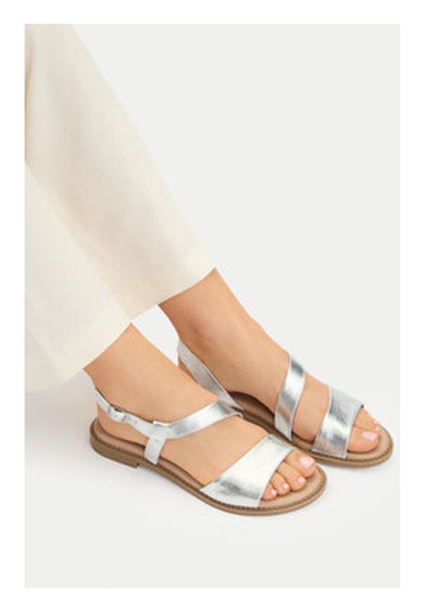 Lasocki Sandały CEO-EST-FIONA-33 Srebrny. Kolor: srebrny. Materiał: skóra