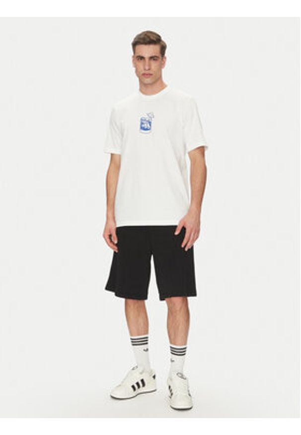 Adidas - adidas T-Shirt Lounge Drink Graphic JJ4013 Biały Regular Fit. Kolor: biały. Materiał: bawełna