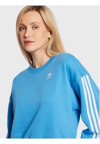 Adidas - adidas Bluza Allover Print HN3641 Niebieski Relaxed Fit. Kolor: niebieski. Materiał: bawełna. Wzór: nadruk #4