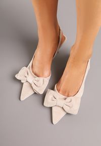 Renee - Beżowe Sandały na Szpilce Slingback z Kokardą Sunaiel. Okazja: na co dzień. Kolor: beżowy. Materiał: jeans. Obcas: na szpilce. Styl: casual, elegancki. Wysokość obcasa: średni #6