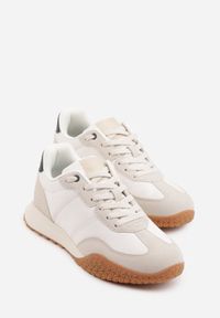 Born2be - Beżowe Buty Sportowe Sneakersy z Ozdobnymi Naszyciami Aerylia. Kolor: beżowy. Materiał: jeans. Wzór: aplikacja #5