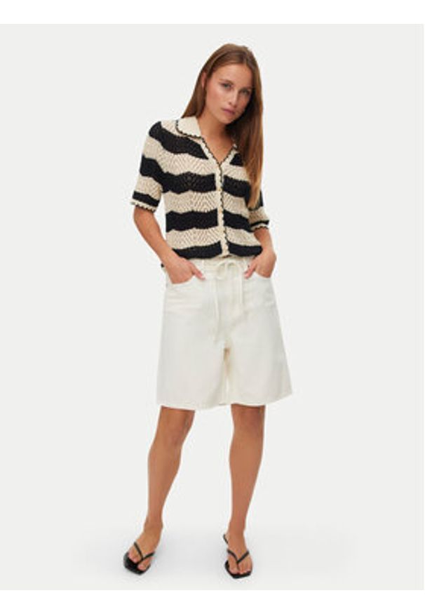 Vero Moda Szorty jeansowe Villa 10326196 Beżowy Regular Fit. Kolor: beżowy. Materiał: bawełna