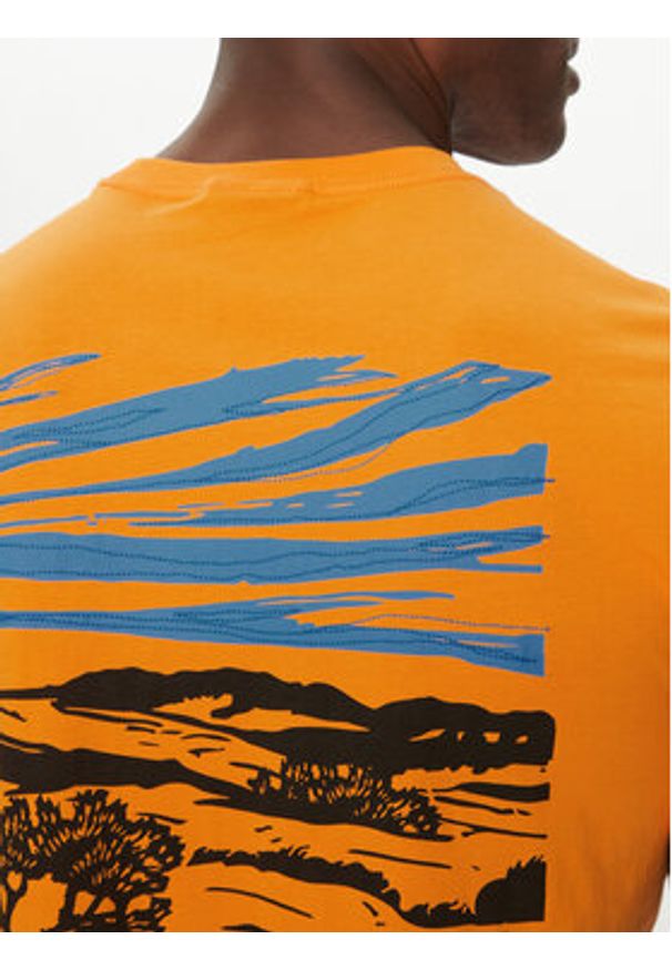 Napapijri T-Shirt S-Vignoni NP0A4ILX Pomarańczowy Regular Fit. Kolor: pomarańczowy. Materiał: bawełna