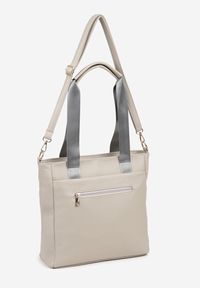 Renee - Szara Torebka Typu Shopper z Paskiem Crossbody i Aplikacją Zdobiona Pikowaniem Fleomira. Kolor: szary. Wzór: aplikacja. Dodatki: z aplikacjami. Materiał: zdobione, pikowane. Styl: biznesowy