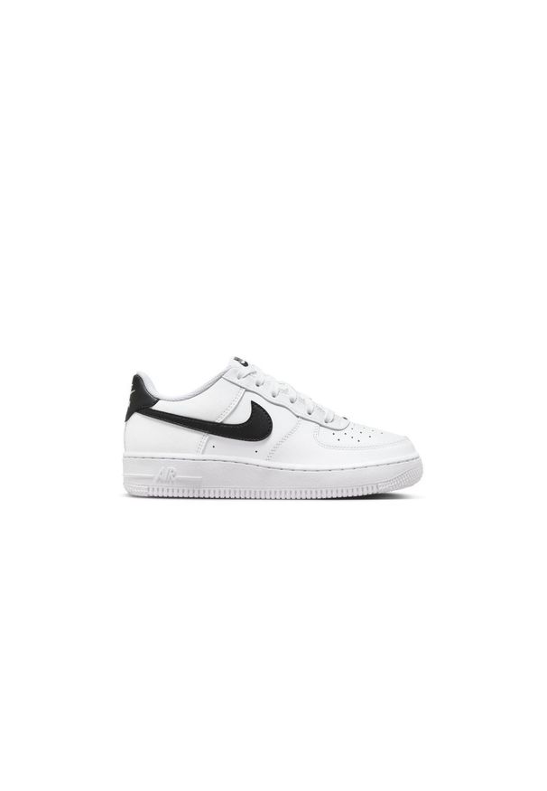 dla dzieci>buty sneakers Nike. Kolor: biały. Sport: turystyka piesza