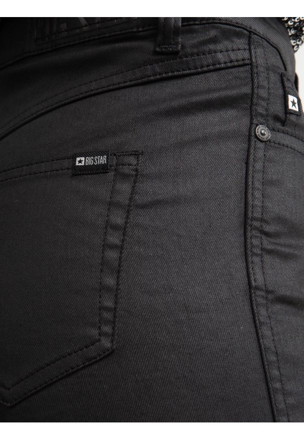 Big-Star - Jeansy damskie bootcut z rozcięciami woskowane czarne Blake 924. Okazja: na co dzień. Kolor: czarny. Styl: casual
