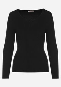 Born2be - Czarny Dopasowany Sweter z Prążkowanej Dzianiny z Bawełną z Dekoltem w Serek Tesma. Okazja: na co dzień. Typ kołnierza: dekolt w serek. Kolor: czarny. Materiał: dzianina, bawełna, prążkowany. Długość rękawa: długi rękaw. Długość: długie. Styl: casual, elegancki #5