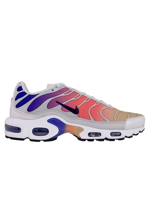 Buty do chodzenia damskie Nike Air Max Plus Tn Platinum. Kolor: pomarańczowy, wielokolorowy, żółty. Materiał: syntetyk, materiał. Szerokość cholewki: normalna. Model: Nike Air Max. Sport: turystyka piesza