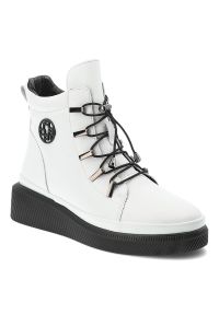 Białe Botki Filippo Stylowe Buty Damskie. Okazja: na co dzień. Kolor: biały. Szerokość cholewki: normalna. Sezon: zima, jesień. Styl: elegancki #7