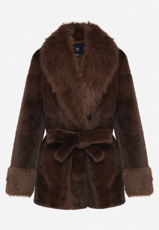 Born2be - Brązowa Kurtka Futerko z Wiązanym Paskiem Ozdobnymi Mankietami i Kołnierzem Coellame. Okazja: na co dzień. Kolor: brązowy. Materiał: futro. Styl: elegancki, casual, klasyczny