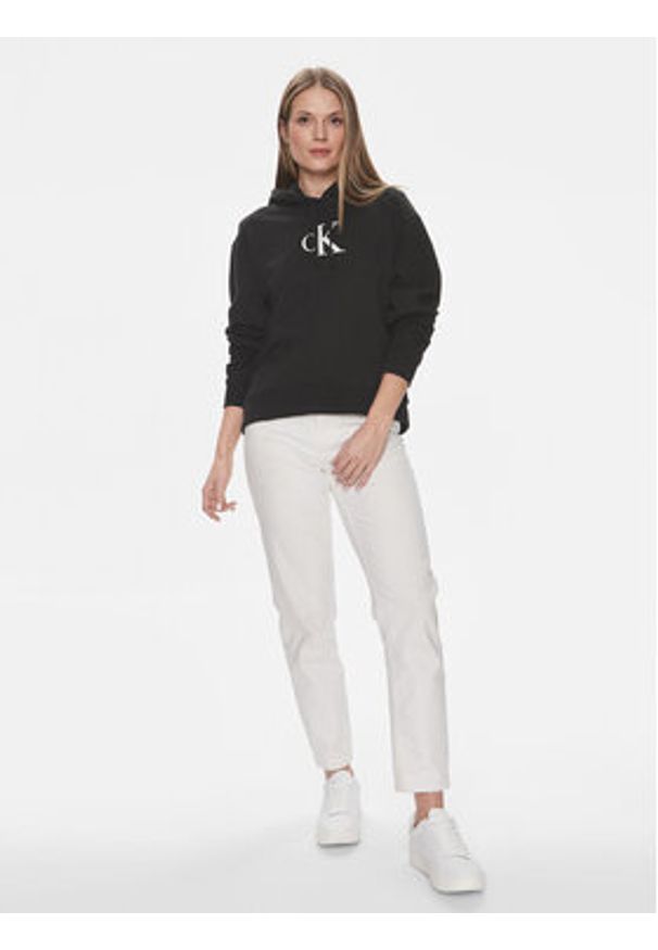 Calvin Klein Jeans Bluza Satin J20J223432 Czarny Regular Fit. Kolor: czarny. Materiał: bawełna