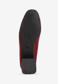 Born2be - Bordowe Czółenka z Metaliczną Wstawką na Niskim Słupku oraz Skórzaną Wkładką Kariala. Okazja: na co dzień, do pracy. Kolor: czerwony. Materiał: skóra. Wzór: aplikacja. Obcas: na słupku. Styl: wizytowy, casual, klasyczny #5