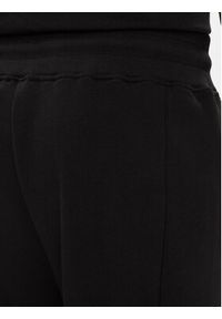 Versace Jeans Couture Szorty sportowe 76GADT00 Czarny Regular Fit. Kolor: czarny. Materiał: bawełna. Styl: sportowy #4