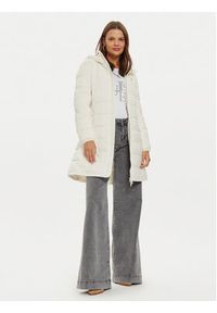 Guess Kurtka zimowa New Aleta V4YL05 WF3X0 Écru Regular Fit. Kolor: kremowy. Materiał: syntetyk. Sezon: zima #2
