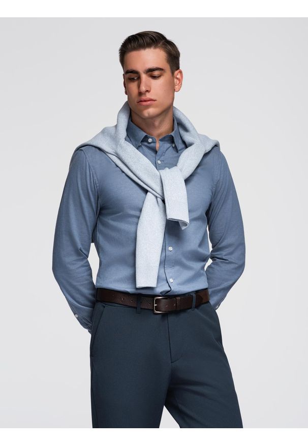 Ombre Clothing - Koszula męska SLIM FIT z ozdobnej tkaniny – niebieska V1 - Rozmiar: XL. Okazja: do pracy, na co dzień. Kolor: niebieski. Materiał: tkanina. Wzór: aplikacja, haft, ze splotem. Styl: casual, klasyczny