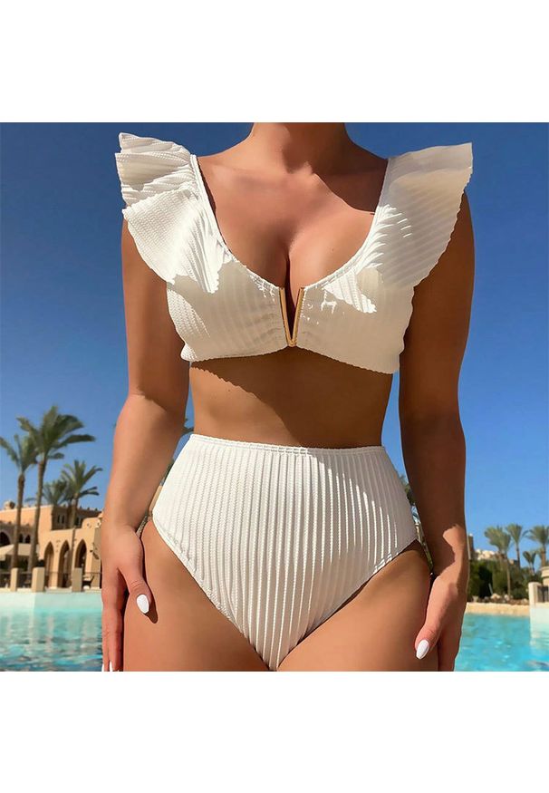 Intica - Dwuczęściowy strój kąpielowy z falbaną na ramiączkach Shtelijana. Kolor: biały. Materiał: materiał