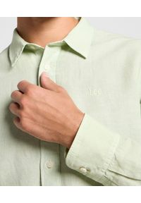 Lee - MESKA KOSZULA LEE PATCH SHIRT SOFT SAGE 112363905 #4