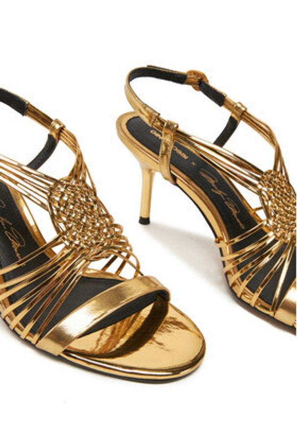 Gino Rossi Sandały SILL-SLT1527-10 Złoty. Kolor: złoty. Materiał: skóra, lakier