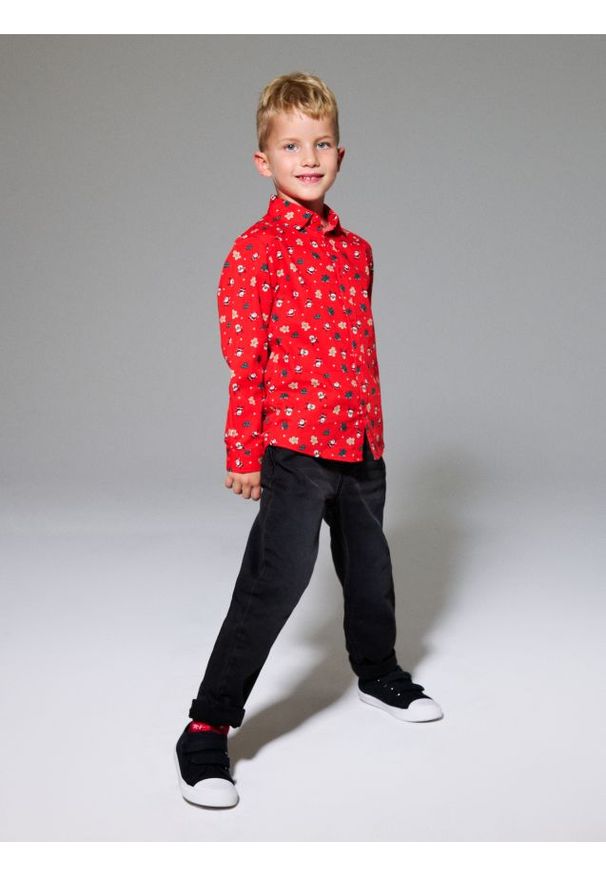 Sinsay - Bawełniana koszula ze świątecznym wzorem - czerwony. Kolor: czerwony. Materiał: bawełna. Styl: wizytowy