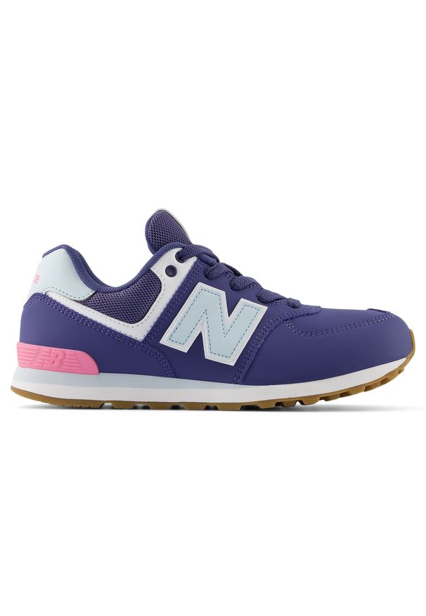 Buty dziecięce New Balance GC574NJ – granatowe. Okazja: na uczelnię, na co dzień. Kolor: niebieski. Materiał: materiał, syntetyk. Szerokość cholewki: normalna. Model: New Balance 574. Sport: turystyka piesza