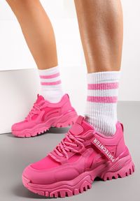 Renee - Fuksjowe Sneakersy na Grubej Podeszwie z Dekoracyjną Taśmą Ilkins. Wysokość cholewki: za kostkę. Kolor: różowy #1