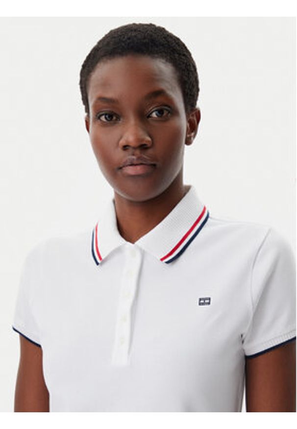 TOMMY HILFIGER - Tommy Hilfiger Sukienka codzienna WW0WW45532 Biały Regular Fit. Okazja: na co dzień. Kolor: biały. Materiał: bawełna. Typ sukienki: proste. Styl: casual