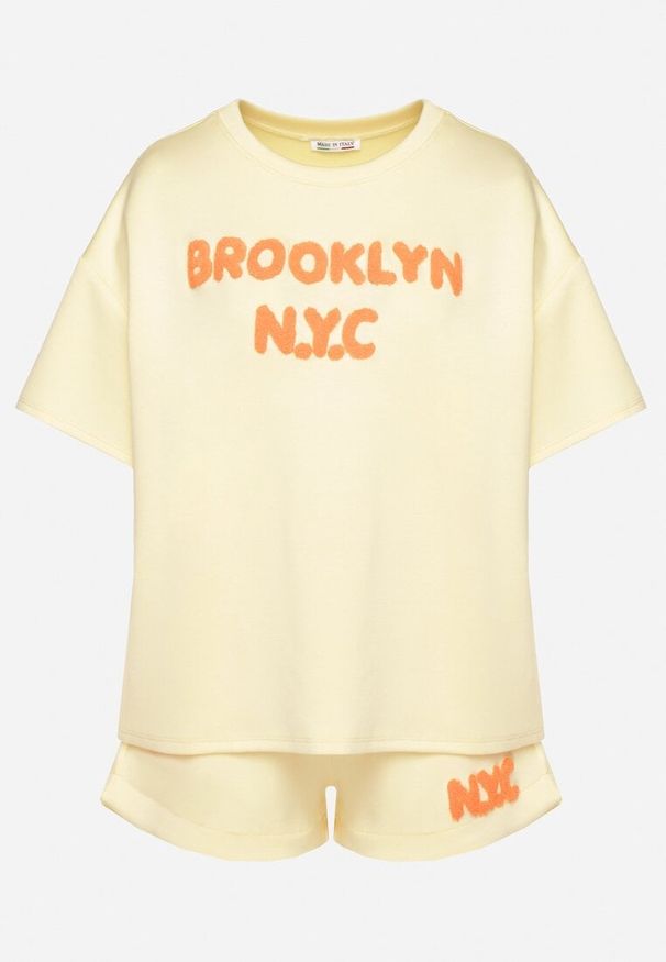 Born2be - Żółty Komplet Oversize z Wiskozą T-shirt i Szorty z Nadrukiem Liravella. Kolor: żółty. Materiał: wiskoza. Wzór: nadruk