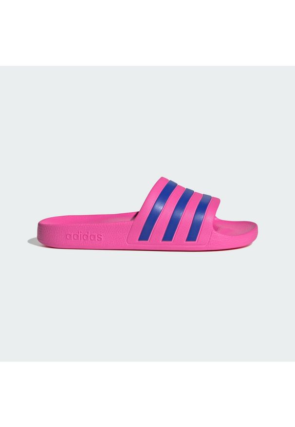 Adidas - Klapki adilette Aqua. Kolor: różowy, niebieski, wielokolorowy. Styl: sportowy