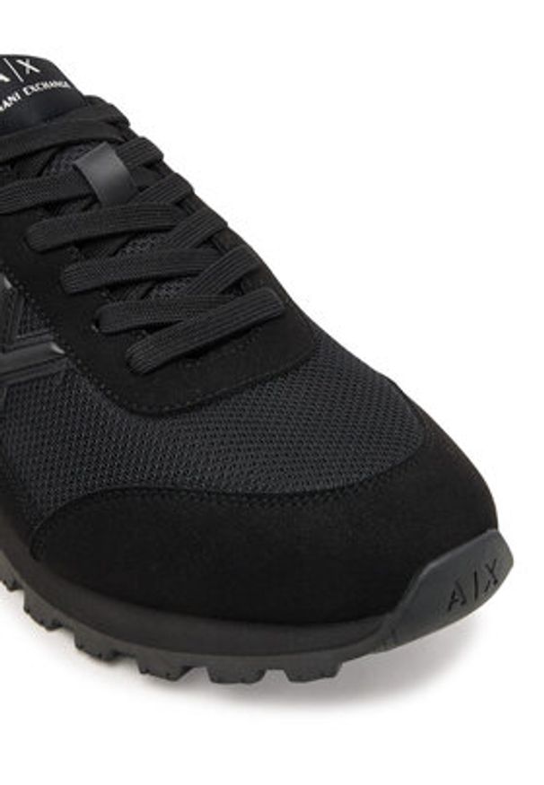 Armani Exchange Sneakersy XM001960 AF19388 MC005 Czarny. Kolor: czarny. Materiał: materiał
