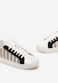 Born2be - Biało-Czarne Sneakersy z Ekoskóry ze Sznurowaniem i Wstawką w Kratę Fibrusa. Okazja: na co dzień. Kolor: czarny. Materiał: materiał. Wzór: aplikacja #2