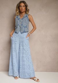 Renee - Niebieskie Ażurowe Spodnie z Bawełny High Waist o Szerokim Kroju Evinassa. Okazja: na co dzień, na spacer. Stan: podwyższony. Kolor: niebieski. Materiał: bawełna. Wzór: ażurowy. Styl: elegancki, casual