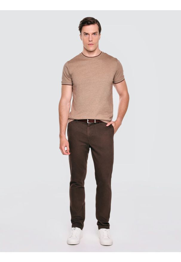 Big-Star - Koszulka męska z logo BIG STAR na piersi brązowa Lobber 804. Kolor: brązowy. Materiał: jeans, dzianina, bawełna. Wzór: aplikacja. Styl: klasyczny