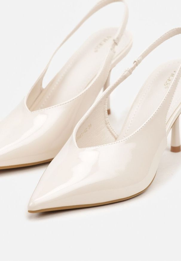 Renee - Beżowe Czółenka Sandały Slingback Vices na Obcasie Typu Szpilka Tilionea. Okazja: na wesele, na ślub cywilny. Kolor: beżowy. Materiał: jeans. Obcas: na obcasie. Styl: elegancki. Wysokość obcasa: średni