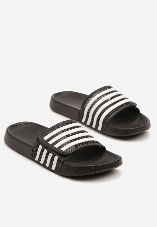Born2be - Czarne Klapki z Pianki z Regulacją na Rzep Arvisore. Okazja: na co dzień, na plażę, na spacer. Kolor: czarny. Sezon: lato. Styl: klasyczny, casual